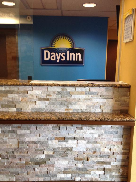 Days Inn By Wyndham Vernal Exteriör bild
